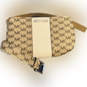 MICHAEL KORS belt Fanny pack!! 🔥🔥